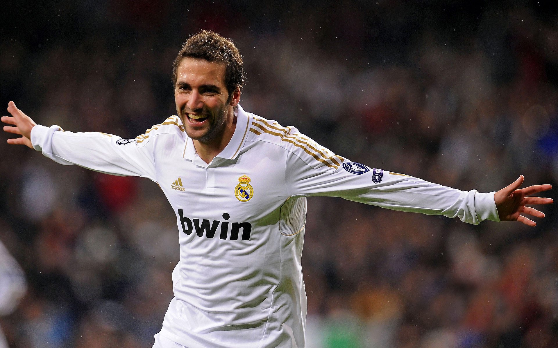 苏格兰橄榄球赛事转播权不断升值，吸引国际资本，苏格兰投棒比赛